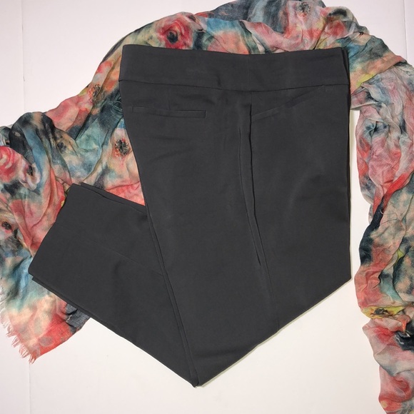 Apt. 9 Mid Rise Lucca Gray Women’s Capri 10 - Picture 12 of 12